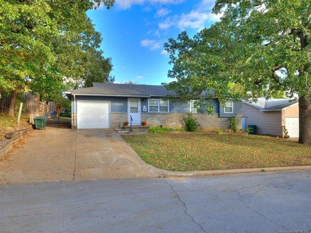House for sale in Sand Springs, Tulsa County