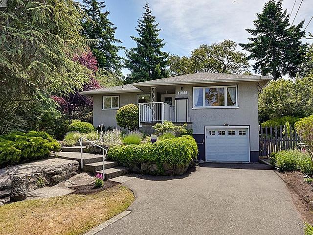 House for sale in Victoria, British Columbia