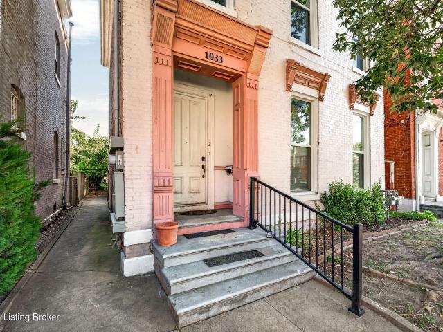 House for sale in Louisville, Jefferson County