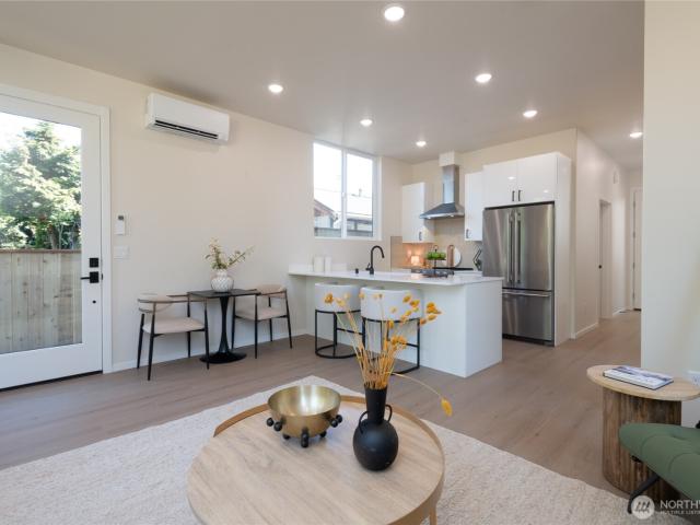 Townhouse for sale in Seattle, Washington