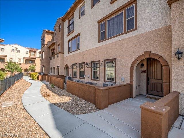 Townhouse for sale in Henderson, Nevada