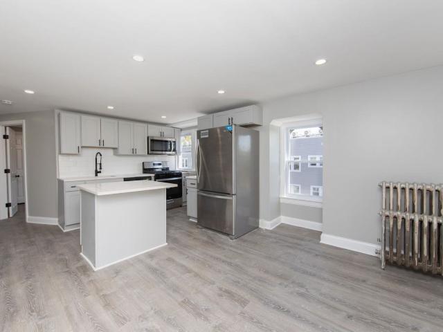 Apartment for rent in Collingswood Towers, Collingswood