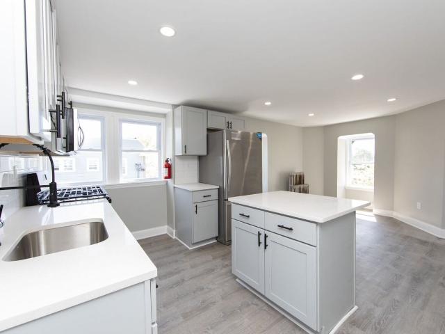 Apartment for rent in Collingswood Towers, Collingswood