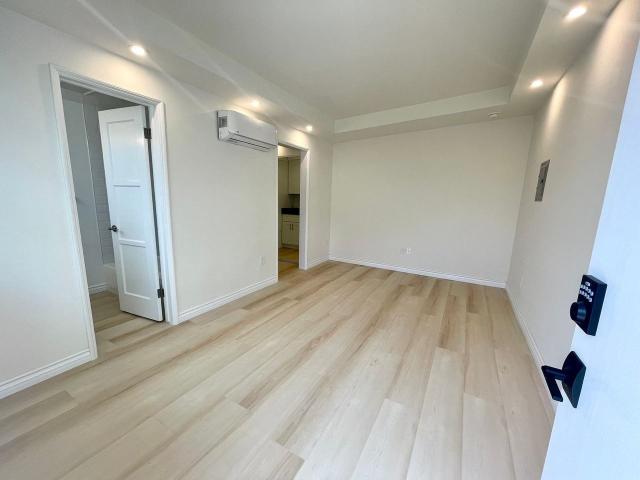Apartment for rent in Canoga Park, California