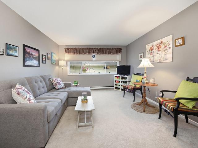 Condo for sale in Whitnall Edge Commons, Franklin