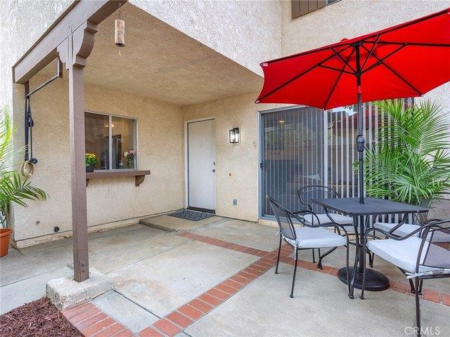 Townhouse for sale in Chatsworth, California
