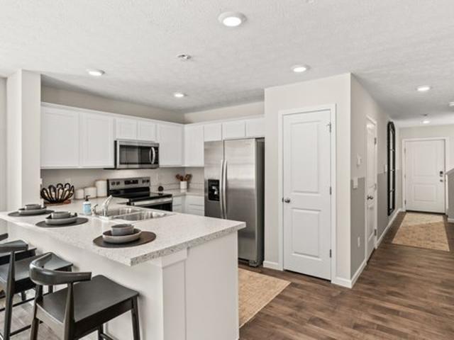 Townhouse for sale in Roselawn, Ohio