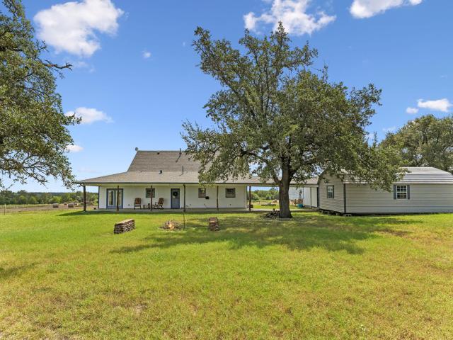 Farm for sale in Hills, Paige