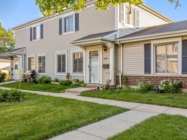 Condo for sale in Prospect Heights, Illinois