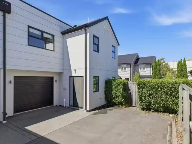 House for sale in Hillmorton, Canterbury