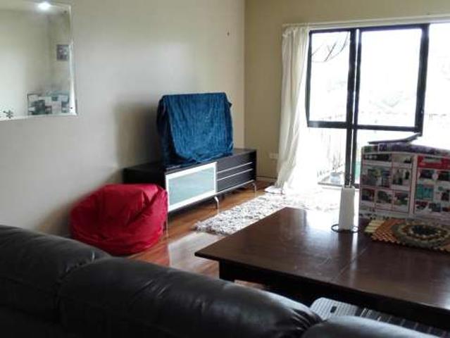House for rent in Paremoremo