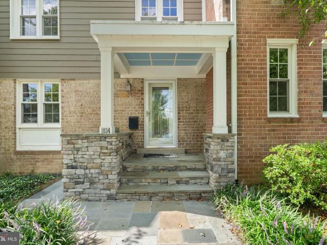 Townhouse for sale in Virginia