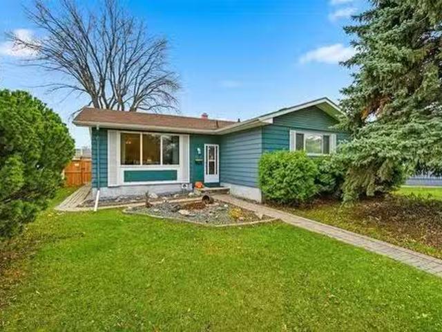 House for sale in East St. Paul, Manitoba
