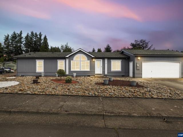 House for sale in Oregonia