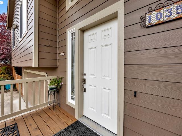 House for sale in La Center, Washington