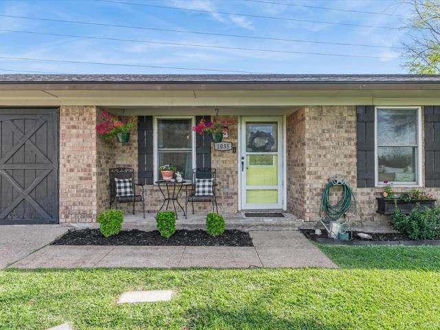 House for sale in Wills Point, Texas