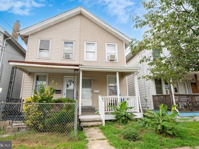 Townhouse for sale in Trenton, New Jersey