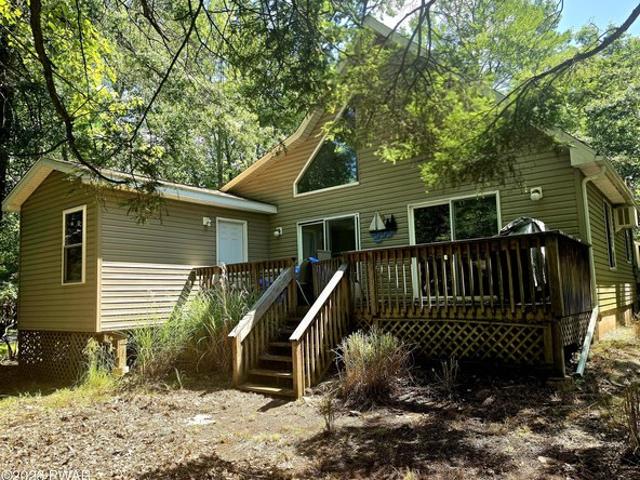 House for sale in Lake Ariel, Pennsylvania