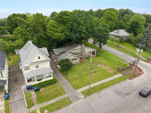 House for sale in Syracuse, New York