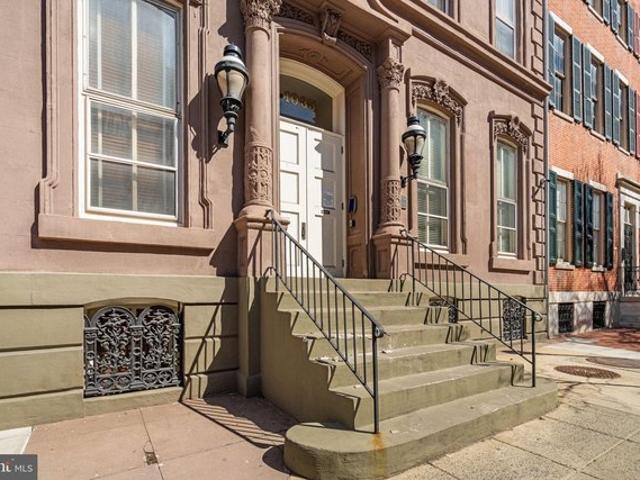 Condo for sale in Philadelphia, Pennsylvania