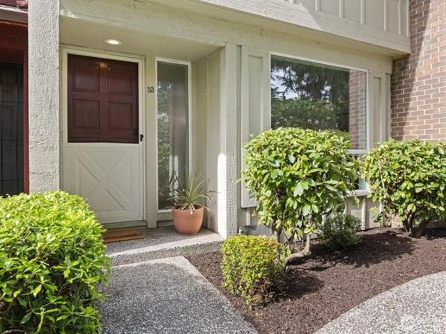 Townhouse for sale in Bellevue, Washington