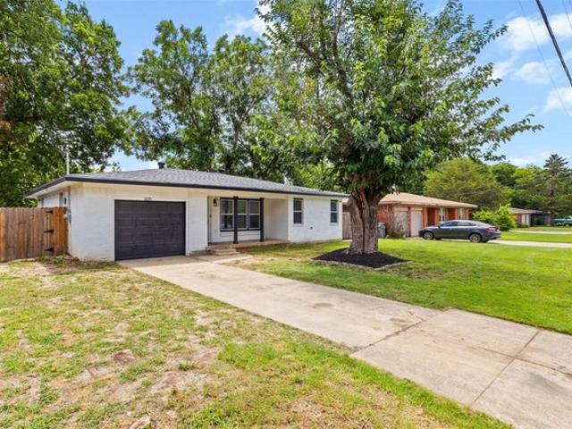 House for sale in Benbrook, Texas