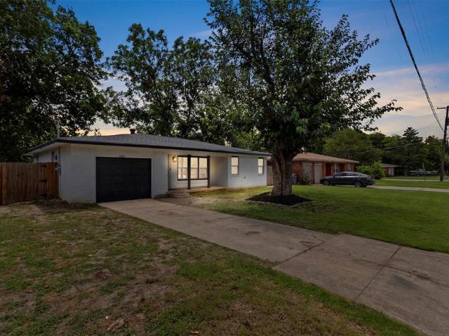House for sale in Benbrook, Texas
