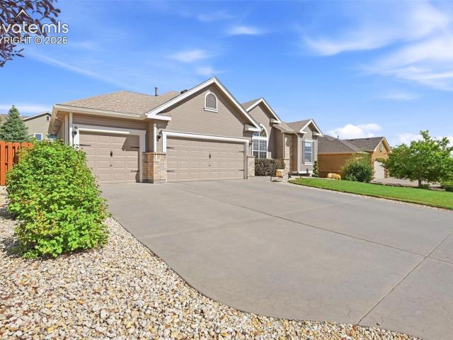 House for sale in Foxpoint, Peyton