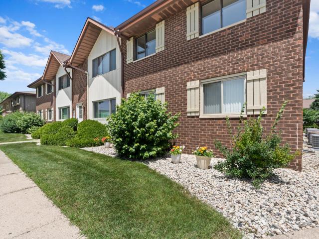 Condo for sale in Franklin, Wisconsin