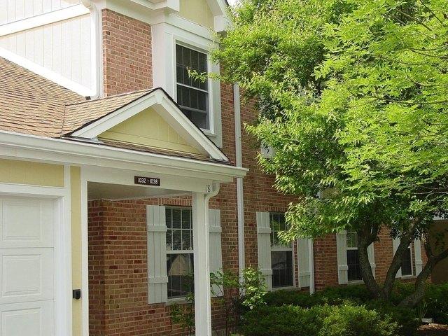 Condo for sale in Lexington Glen, Buffalo Grove