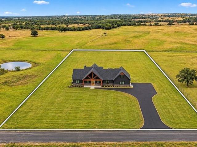 House for sale in Poolville, Parker County