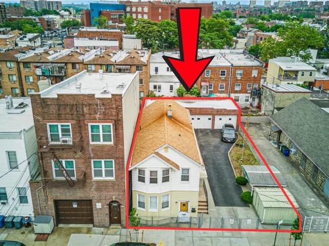 Duplex for sale in Flushing
