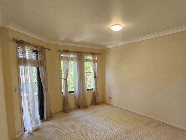 Townhouse for rent in Fernbrook, Queensland