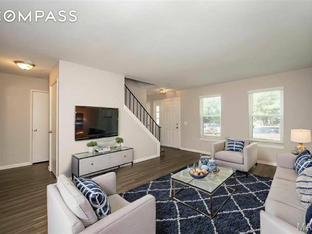 Townhouse for sale in Saint Louis