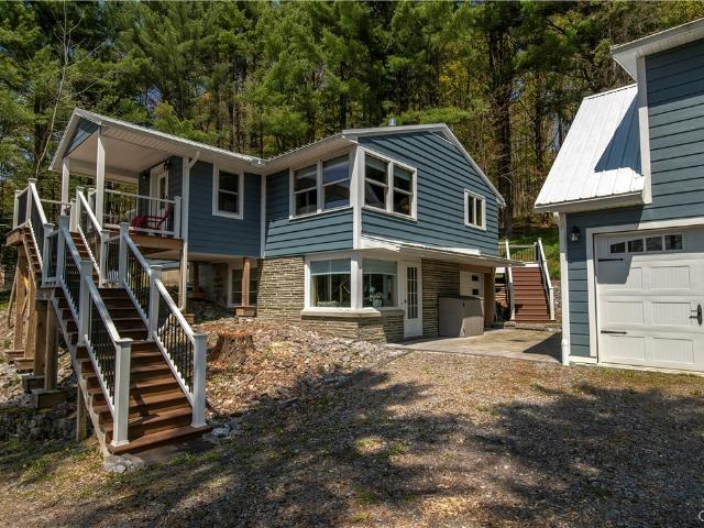 House for sale in Oneida, New York