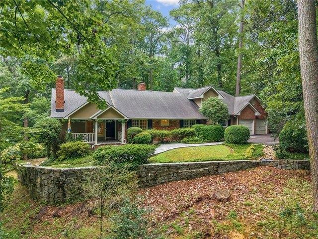 House for sale in Sandy Springs, Georgia