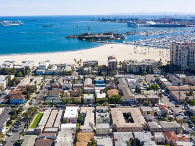 Apartment for rent in Long Beach, California
