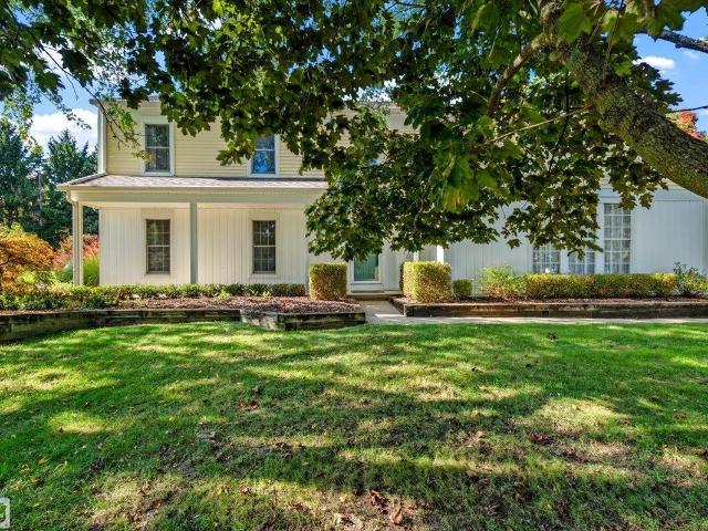 House for sale in Fairview Farms, Rochester Hills