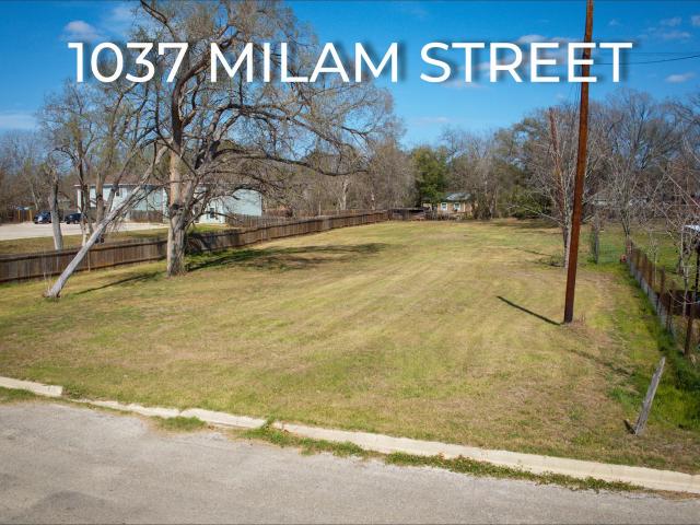 Land for sale in Luling, Texas