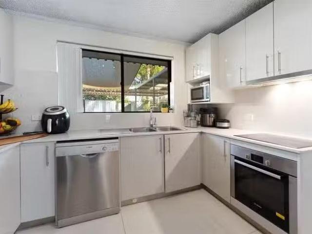 House for rent in Booragoon, Western Australia