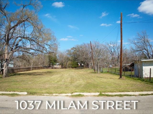 Land for sale in Luling, Texas