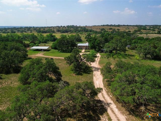 House for sale in Round Mountain