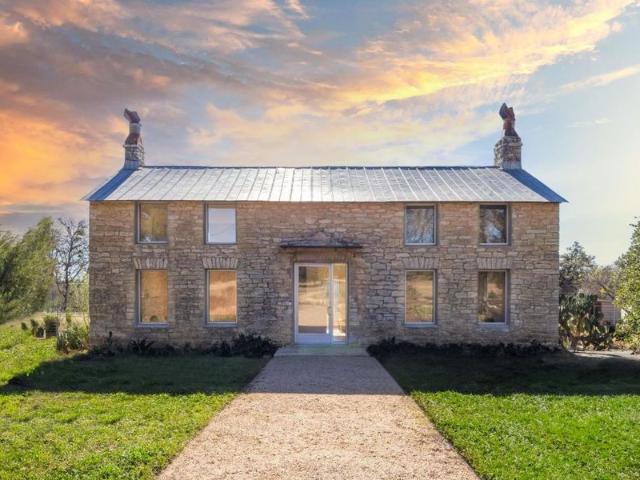 House for sale in Round Mountain House for sale in Round Mountain