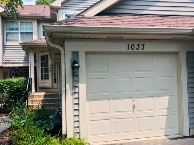 Condo for sale in Carol Stream, Illinois