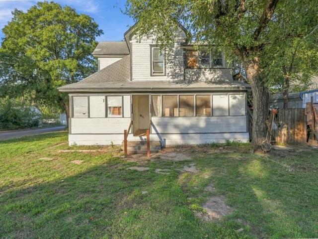 Townhouse for sale in Lincoln Street Addition, Wichita