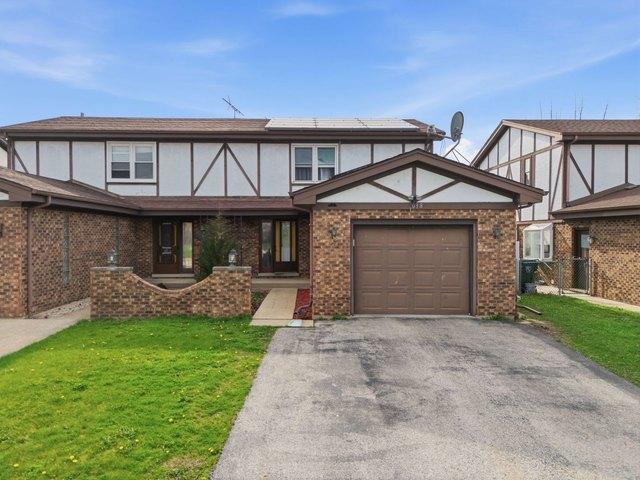 Townhouse for sale in Mount Prospect, Illinois