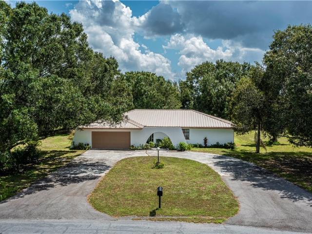 House for sale in Moore Haven, Florida