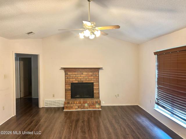 House for sale in Nesbit, Mississippi