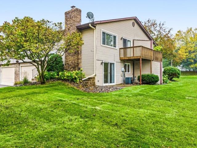 Townhouse for sale in Eden Prairie, Hennepin County