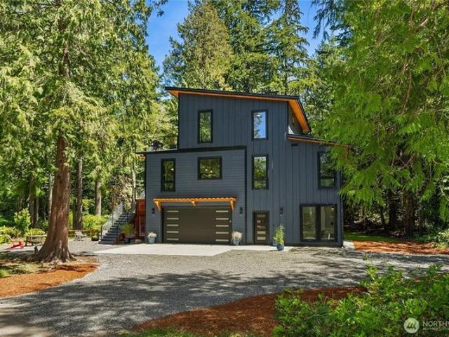 House for sale in Bainbridge Island, Washington